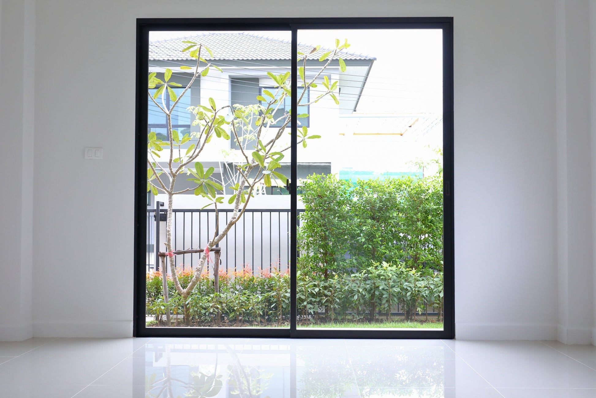 ALUMINUM SLIDING DOOR 108"WX80"H IMAGE 2