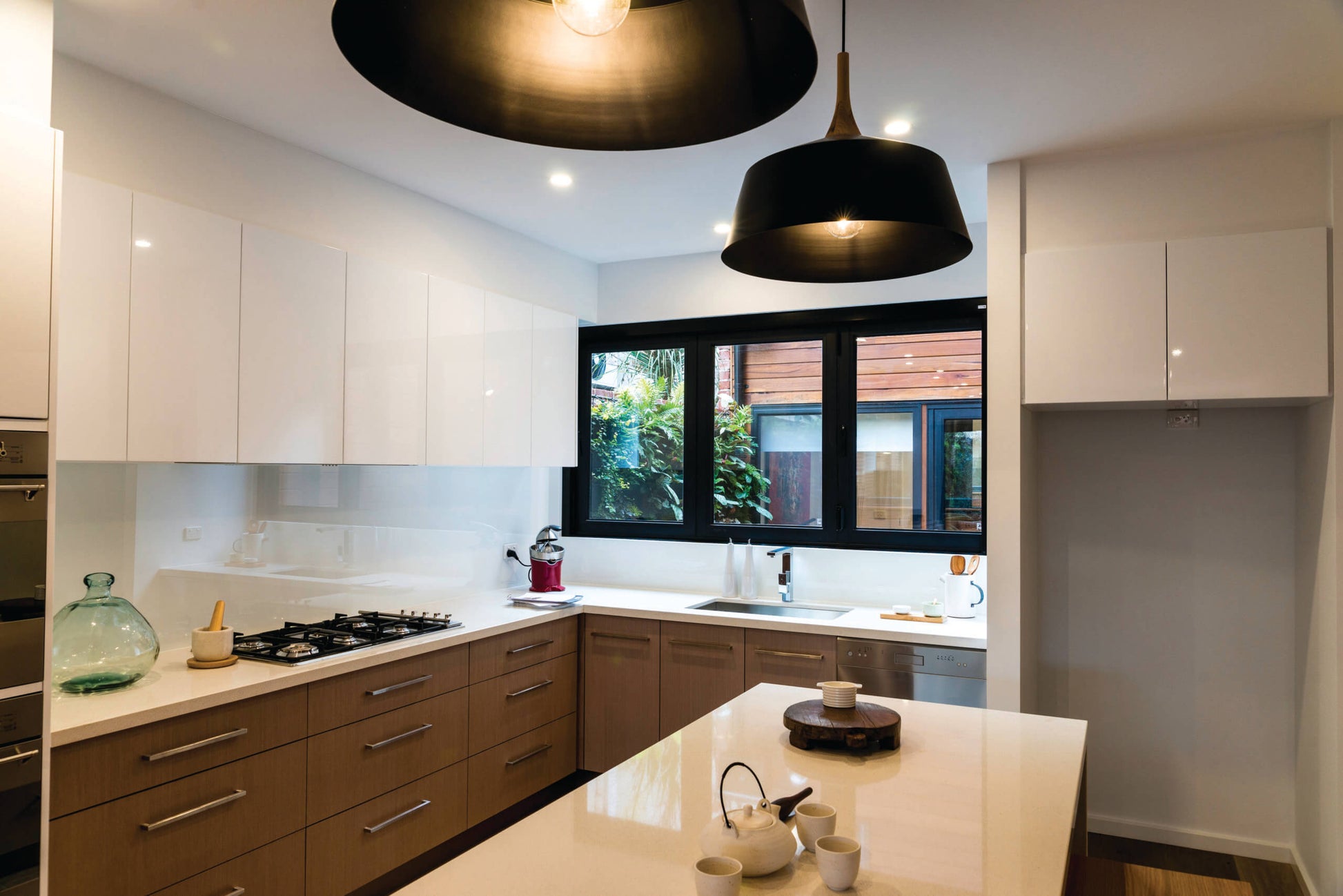 LT7 ONLINE.COM THE BEST PLACE TO SHOP ALUMINUM BIFOLD WINDOW 96"WX48"H - OUT SWING FROM EXTERIOR VIEW IMAGE 7